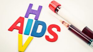 Descubra informações essenciais sobre o HIV/Aids, incluindo como prevenir a infecção, identificar os sintomas e as opções de tratamento para viver uma vida saudável.